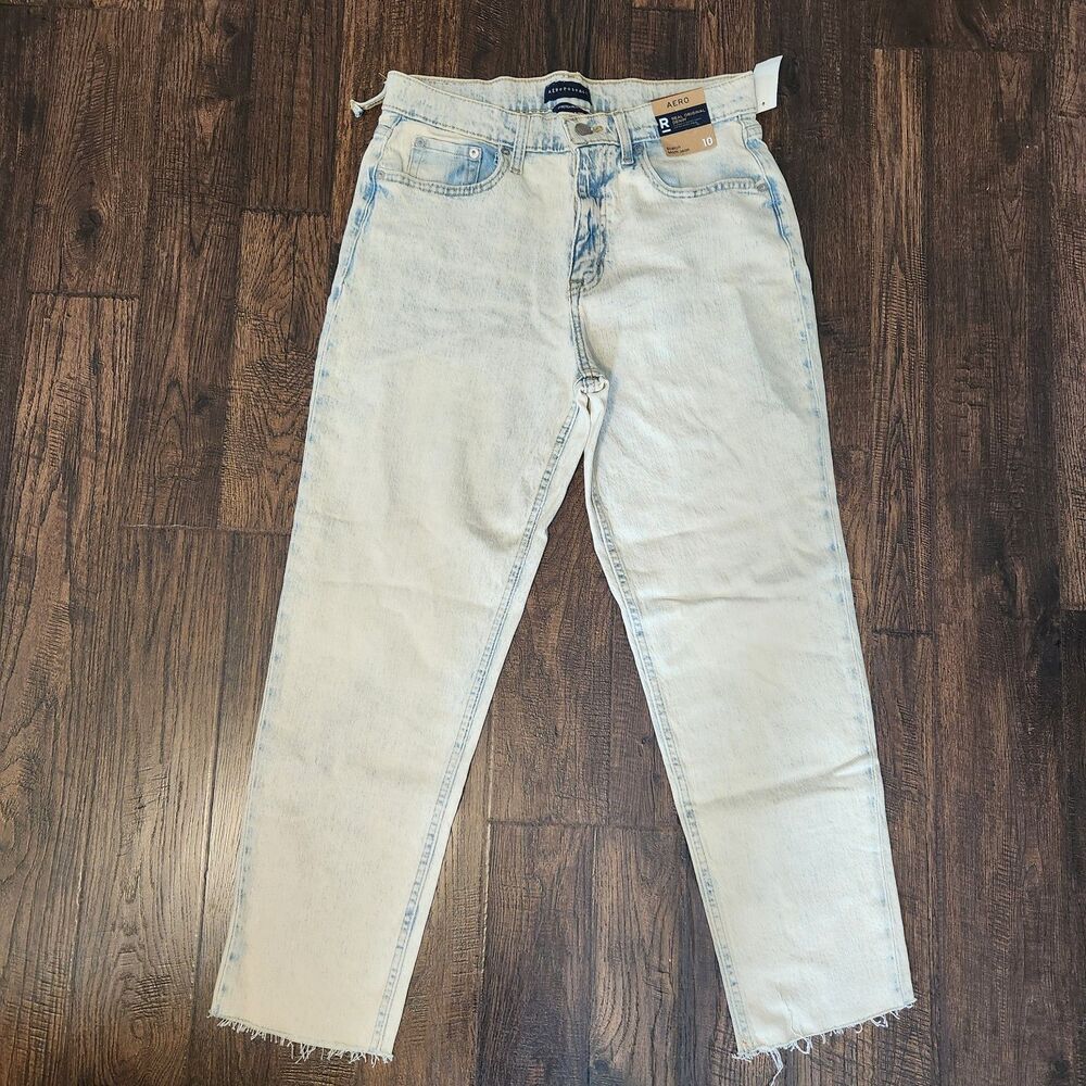 NWD Aeropostale Womens Stretch Mom Jean Cut Off Light Wash High Rise Size 10 - Picture 1 of 16